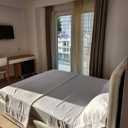 Rana E Hedhun Vacation 8 Hotel *